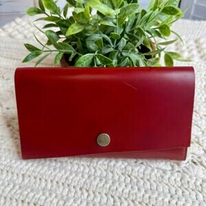 NWT PORTLAND LEATHER GOODS Leather Rancher Wallet Ruby FLAW